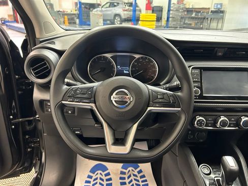 Used 2021 Nissan Kicks S FWD image 26