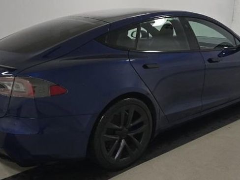 Used 2021 Tesla Model S Plaid image 3