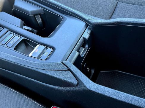 Used 2025 Honda Accord SE image 31