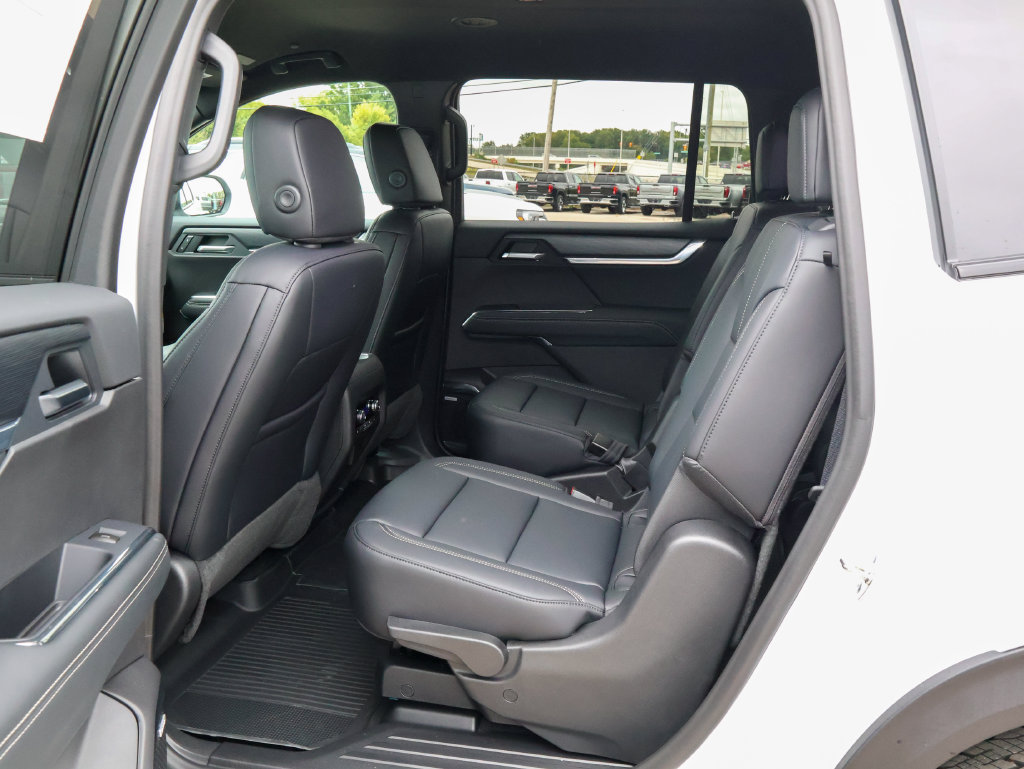 New 2027 GMC Acadia Elevation w/ Black Edition AWD/4WD image 10