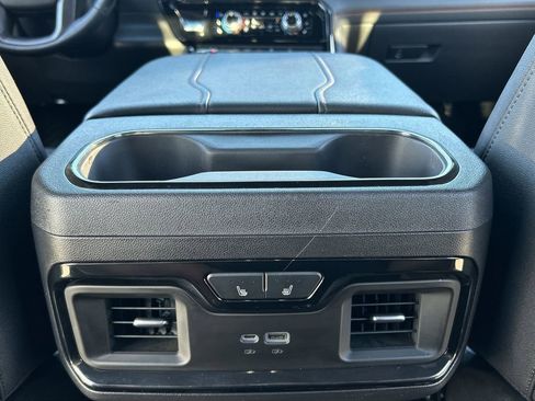 Used 2024 GMC Sierra 1500 AT4 w/ AT4 Preferred Package image 21