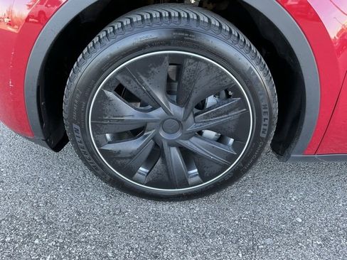 Used 2023 Tesla Model Y Long Range image 8