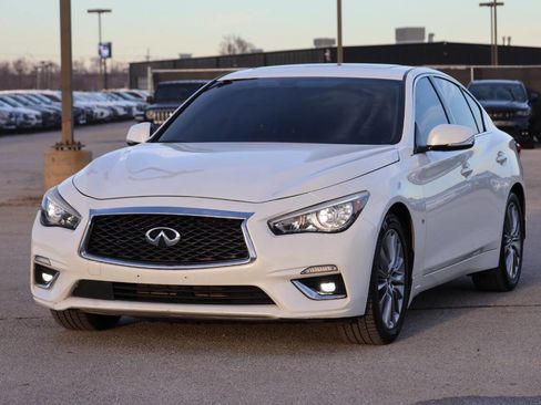 Used 2019 INFINITI Q50 Luxe w/ Essential Package (3.0T Luxe) image 6