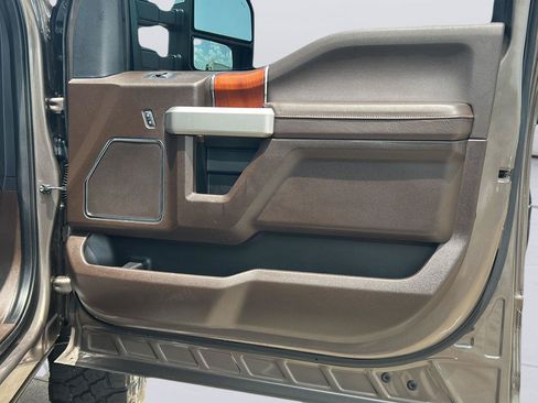 Certified 2022 Ford F250 King Ranch w/ King Ranch Ultimate Package AWD/4WD image 26
