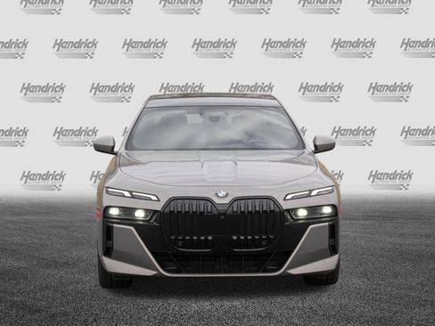 Certified 2023 BMW 740i image 3