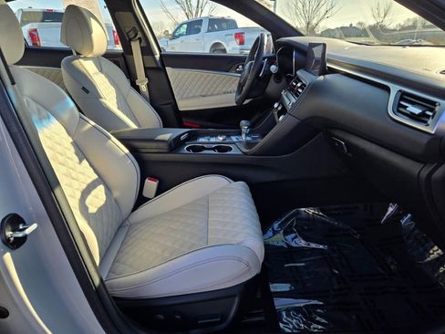 Used 2025 Genesis G70 3.3T Advanced w/ Sport Prestige Package image 7