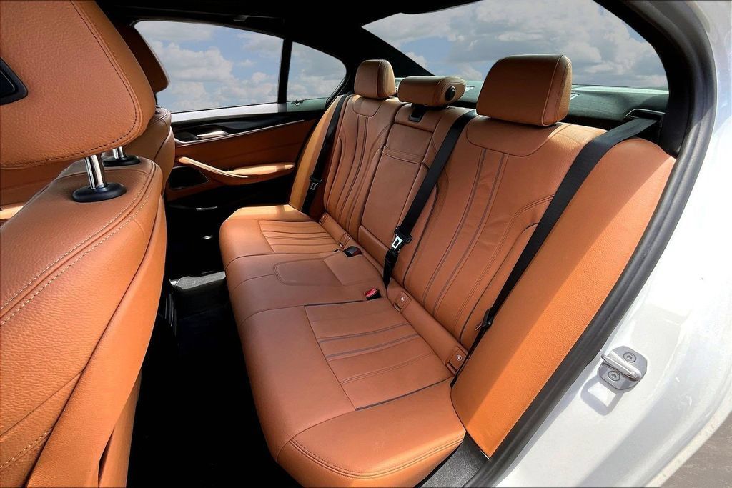 Used 2021 BMW 540i w/ M Sport Package RWD image 20