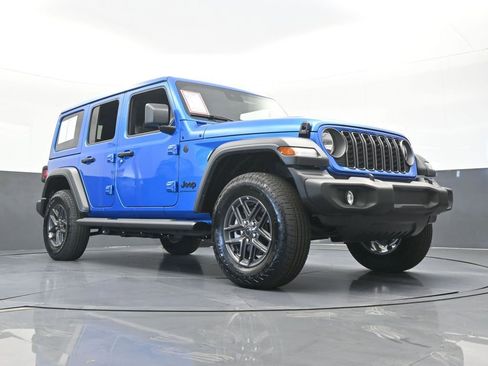 Used 2025 Jeep Wrangler Unlimited Sport AWD/4WD image 56