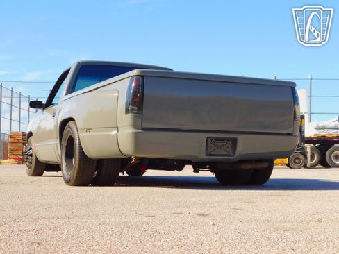 Used 1989 Chevrolet Silverado 3500 2WD Regular Cab image 20