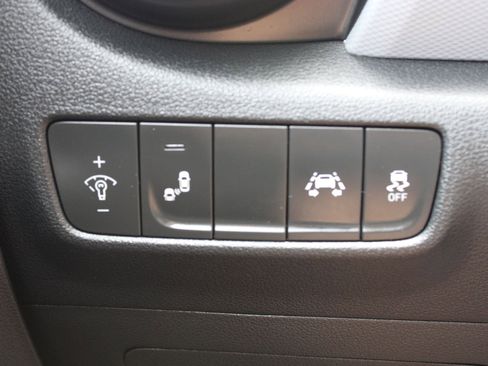 Used 2021 Hyundai Kona Limited image 24