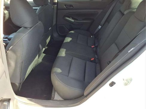 Used 2023 Nissan Altima 2.5 SV FWD image 12