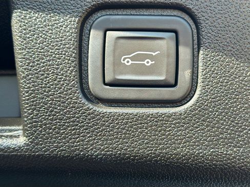 Used 2024 Chevrolet Blazer EV LT AWD/4WD image 29