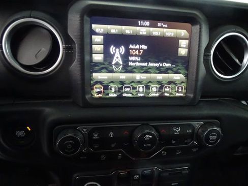 Used 2018 Jeep Wrangler Unlimited Sahara w/ Dual Top Group AWD/4WD image 12