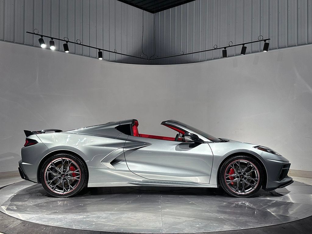 Used 2024 Chevrolet Corvette Stingray Premium Cpe w/ Z51 Performance Package RWD image 5