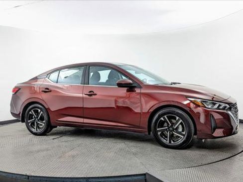 Used 2025 Nissan Sentra SV image 11