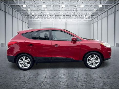 Used 2011 Hyundai Tucson 2WD image 8