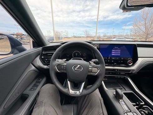 Used 2025 Lexus TX 500h AWD w/ Technology Package image 15