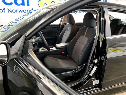 Used 2024 Nissan Sentra SV image 10