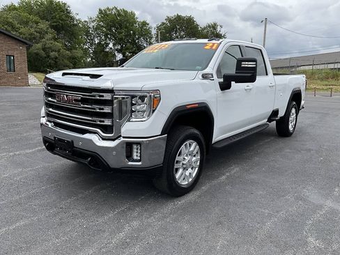 Used 2021 GMC Sierra 2500 SLE w/ SLE Value Package; AWD/4WD image 2