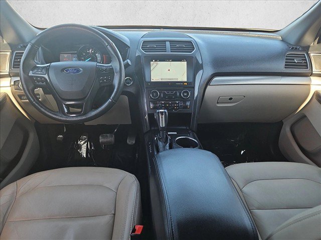 Used 2018 Ford Explorer XLT w/ Equipment Group 202A FWD image 19