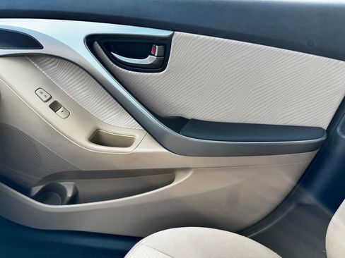 Used 2013 Hyundai Elantra GLS w/ Preferred Pkg image 21