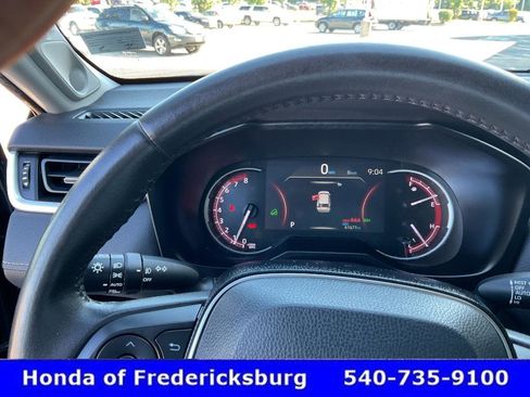 Used 2020 Toyota RAV4 Limited AWD/4WD image 35