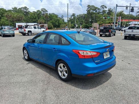 Used 2014 Ford Focus SE w/ SE Winter Package FWD image 5