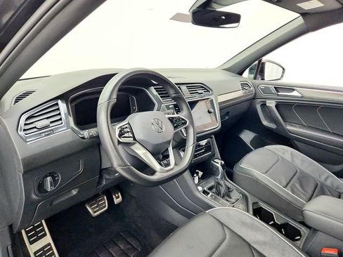 Used 2023 Volkswagen Tiguan SEL R-Line image 20