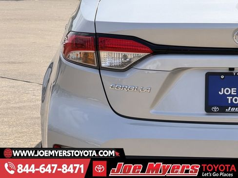Certified 2026 Toyota Corolla LE image 10