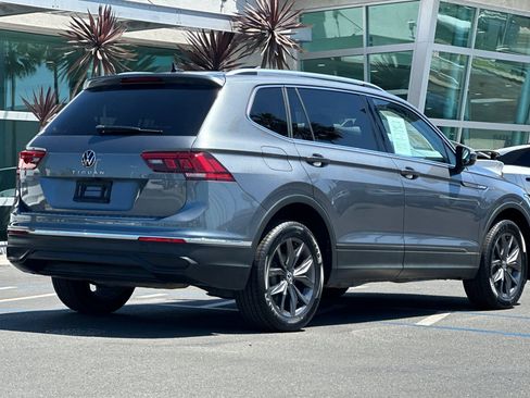 Used 2023 Volkswagen Tiguan SE image 4