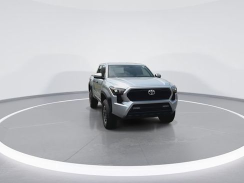Used 2024 Toyota Tacoma TRD Off-Road AWD/4WD image 3