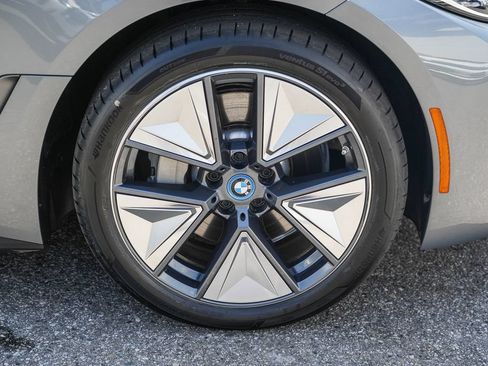 Used 2023 BMW i4 eDrive35 w/ Premium Package RWD image 9