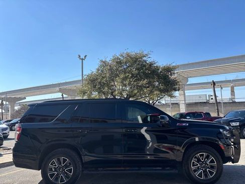 Used 2021 Chevrolet Tahoe Z71 w/ Z71 Signature Package image 8