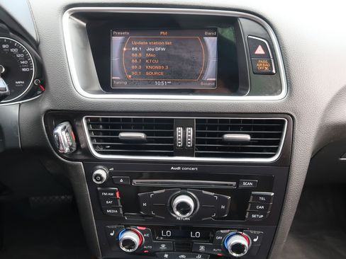 Used 2017 Audi Q5 2.0T Premium image 16