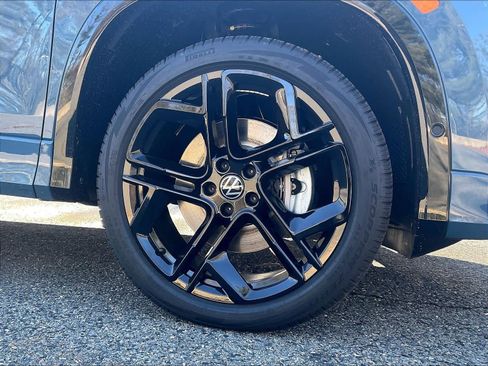 New 2026 Volkswagen Tiguan SE R-Line image 8