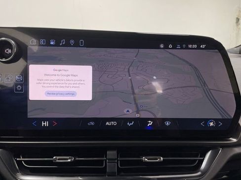 Used 2026 Chevrolet Equinox EV LT FWD image 18