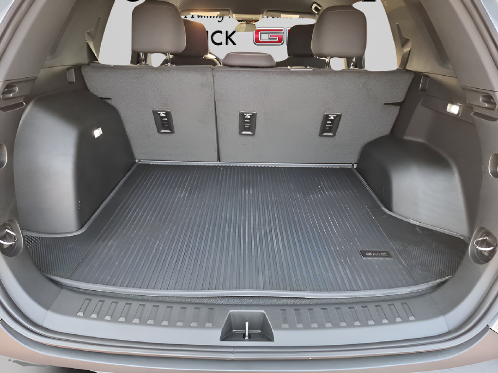 New 2027 GMC Terrain Elevation w/ LPO, Floor Liner Package FWD image 40