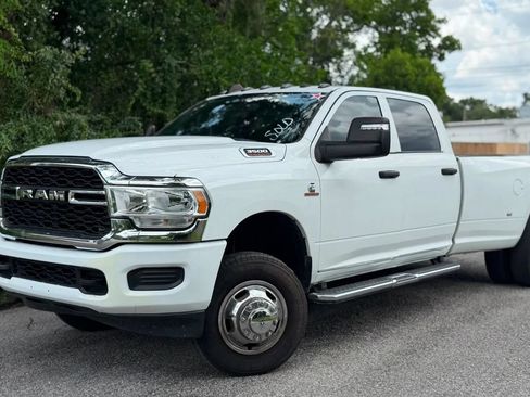 Used 2024 RAM 3500 Tradesman w/ Chrome Appearance Group AWD/4WD image 2