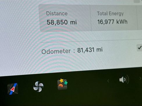 Used 2021 Tesla Model Y Long Range image 12