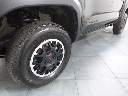 Used 2024 Toyota Tacoma TRD Off-Road image 28