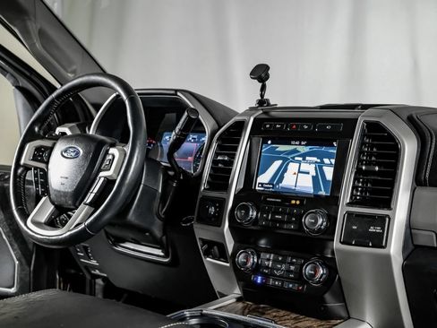 Used 2019 Ford F250 Lariat w/ Lariat Ultimate Package AWD/4WD image 23