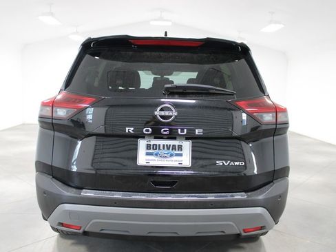 Used 2023 Nissan Rogue SV AWD/4WD image 8