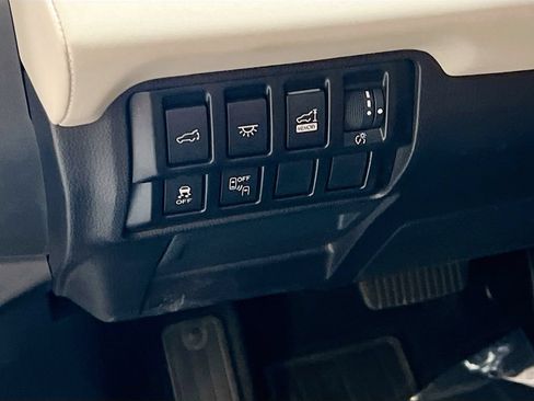 Used 2020 Subaru Ascent Touring w/ Popular Package #2A AWD/4WD image 10
