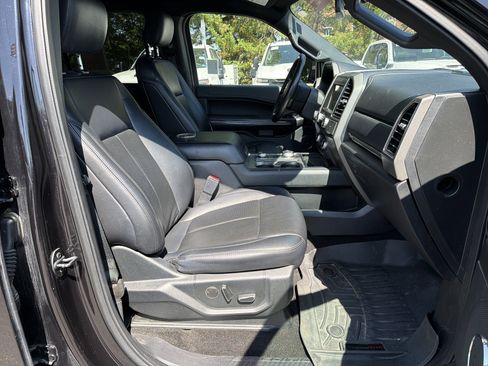 Used 2019 Ford Expedition Max XLT w/ Equipment Group 202A AWD/4WD image 35