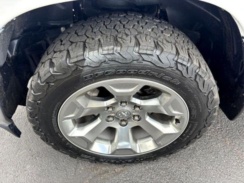 Used 2019 RAM 1500 Big Horn image 27