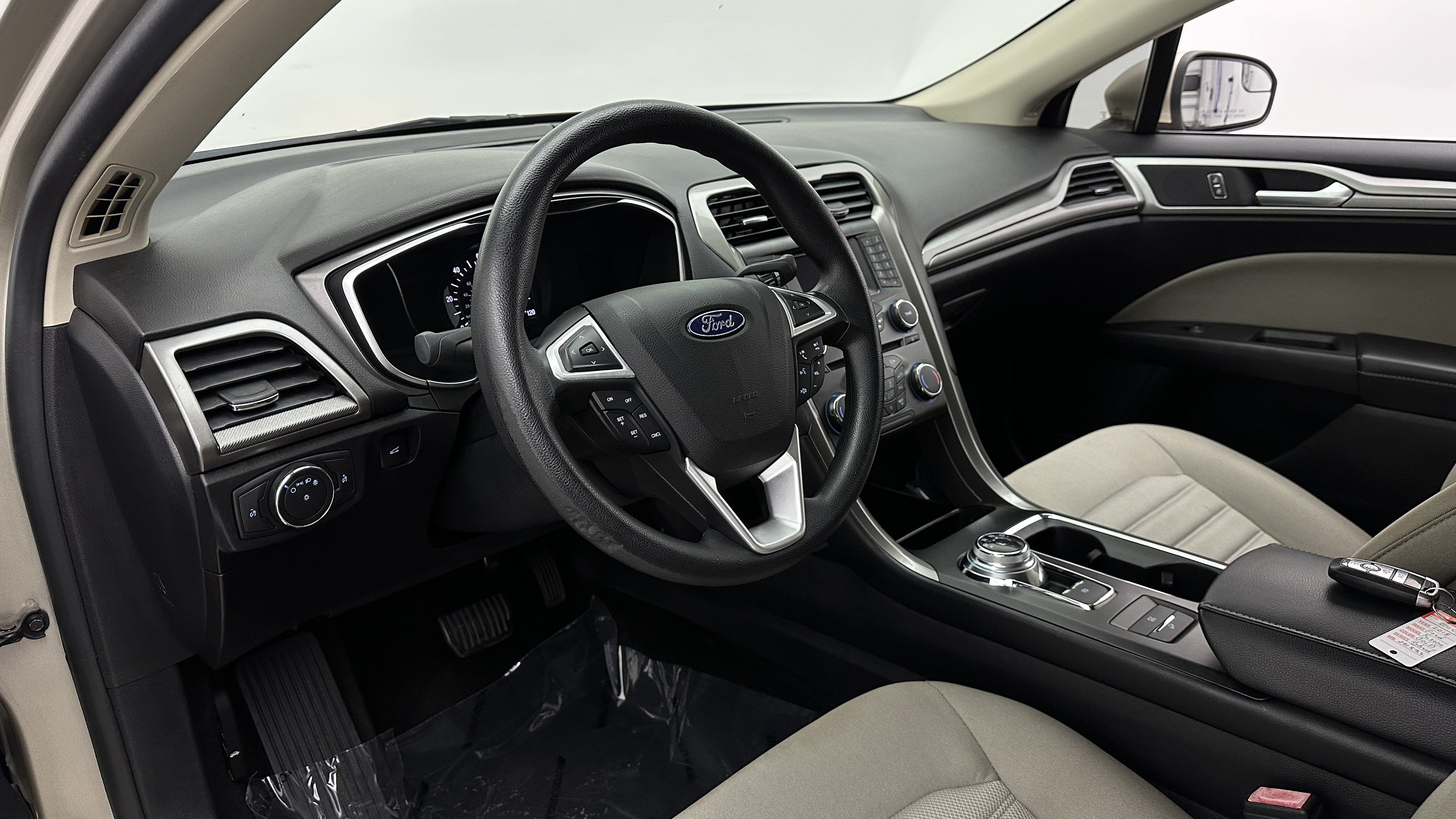 Used 2018 Ford Fusion S FWD image 11