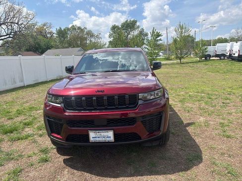New 2026 Jeep Grand Cherokee L 4WD image 3