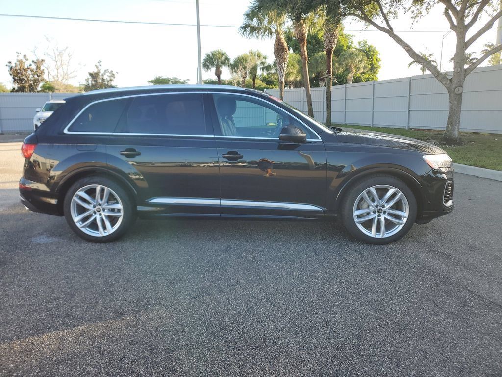 Certified 2025 Audi Q7 3.0T Premium Plus w/ Premium Plus Package AWD/4WD image 4