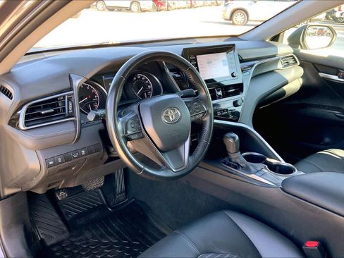 Used 2023 Toyota Camry SE image 17