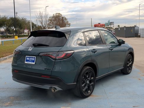 Used 2023 Honda HR-V Sport image 3